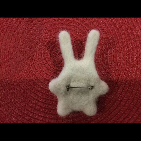 HANDMADE Brooch-rabbit   - Picture 2 of 2